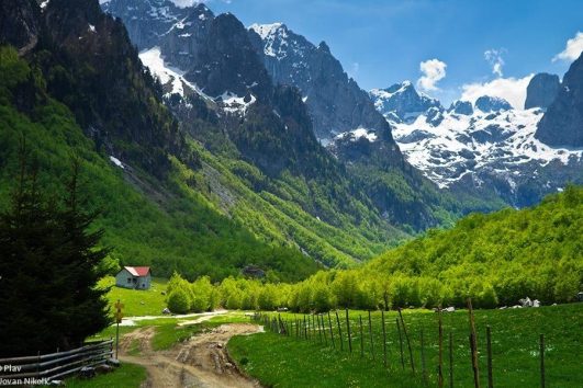 برنامج سياحي مشترك ألبانيا – كوسوفو – مونتنيغرو لمدة 10 ليالي و11 يومًا (الخريف)